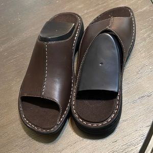 Brand new women’s Merrell